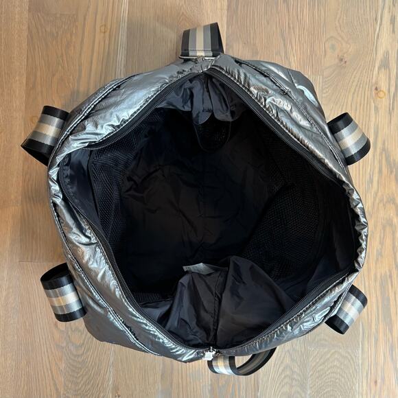 NWOT Fabletics Large Quilted Tote Gym Bag Metallic Gunmetal - Picture 9 of 13